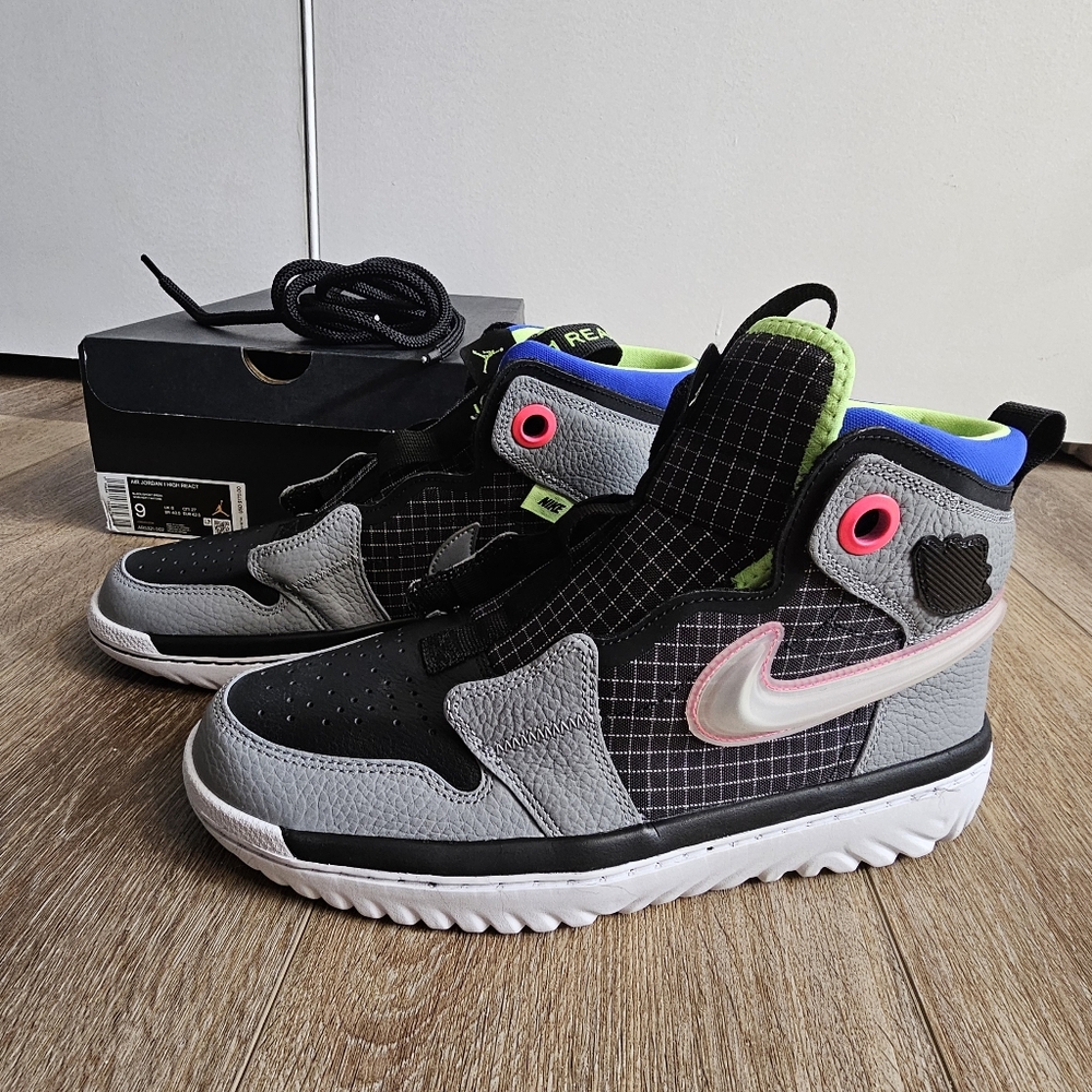 Air Jordan 1 High React Black/Ghost Green